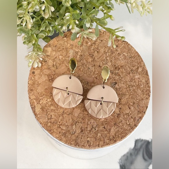 Romper - Picture 4 of 4